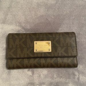 Michael Kors womens wallet